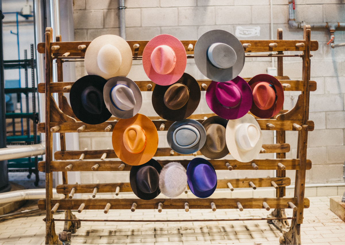 sombrero de fieltro portada